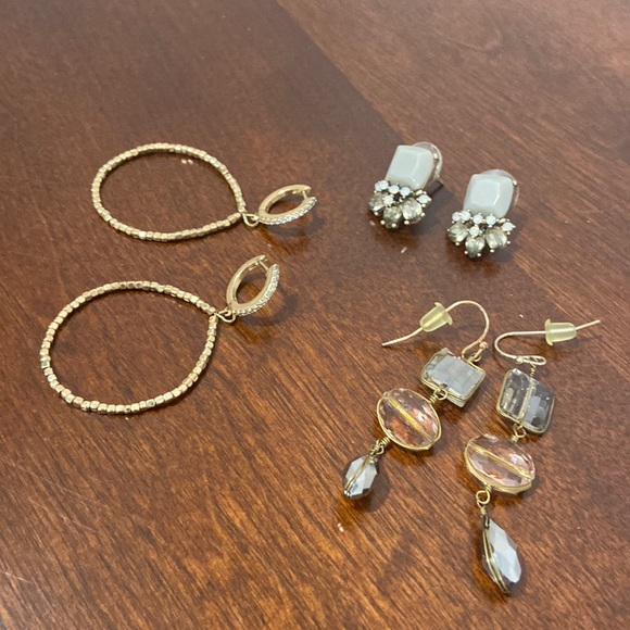 Jewelry - Earring Bundle